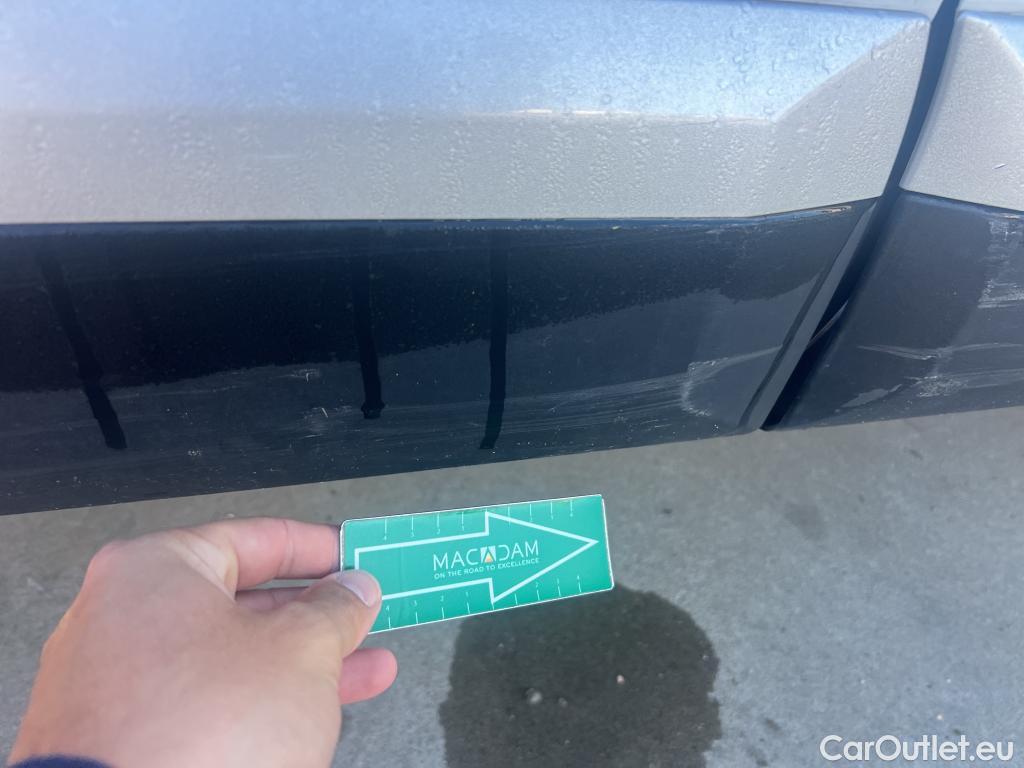  Peugeot  2008 PEUGEOT  / 2019 / 5P / todoterreno Allure Pack Puretech 130 S&S EAT8 (AC) #16