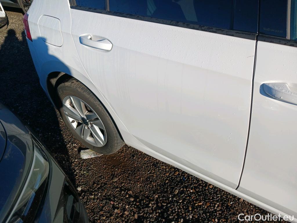  Volkswagen  Golf  VOLKSWAGEN / 2020 / 5P / berlina con portón Life 1.0 eTSI 81kW (110CV) DSG #6