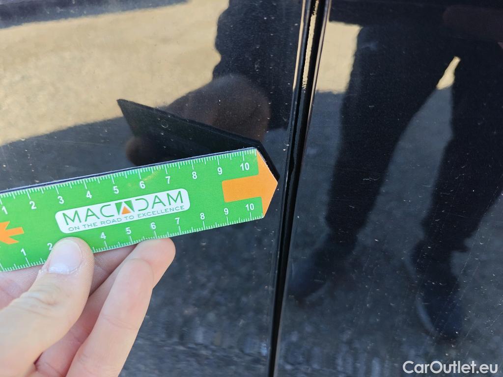  Volkswagen  Tiguan VOLKSWAGEN  / 2020 / 5P / todoterreno Life 2.0 TDI 110kW (150CV) DSG (AC2) #9