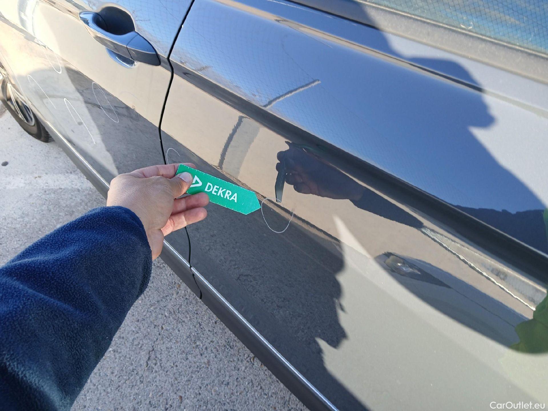  Volkswagen  Tiguan VOLKSWAGEN  / 2020 / 5P / todoterreno Life 2.0 TDI 110kW (150CV) DSG #17