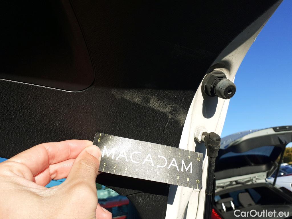  Land Rover  Discovery SEAT Nuevo León / 2020 / 5P / berlina con portón 1.4 e-Hybrid DSG-6 S&S Xcellence Go L (AC) #17