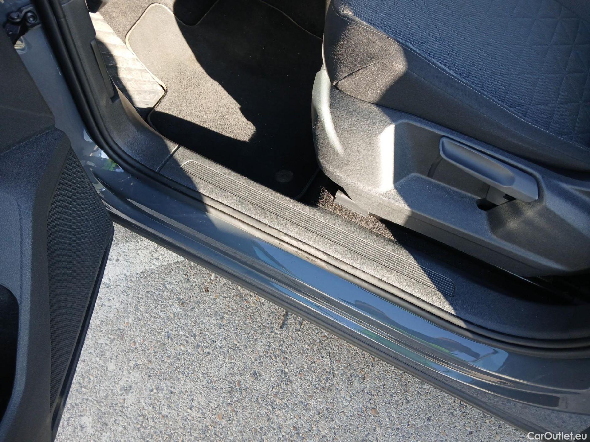  Volkswagen  Tiguan VOLKSWAGEN  / 2020 / 5P / todoterreno Life 2.0 TDI 110kW (150CV) DSG #1