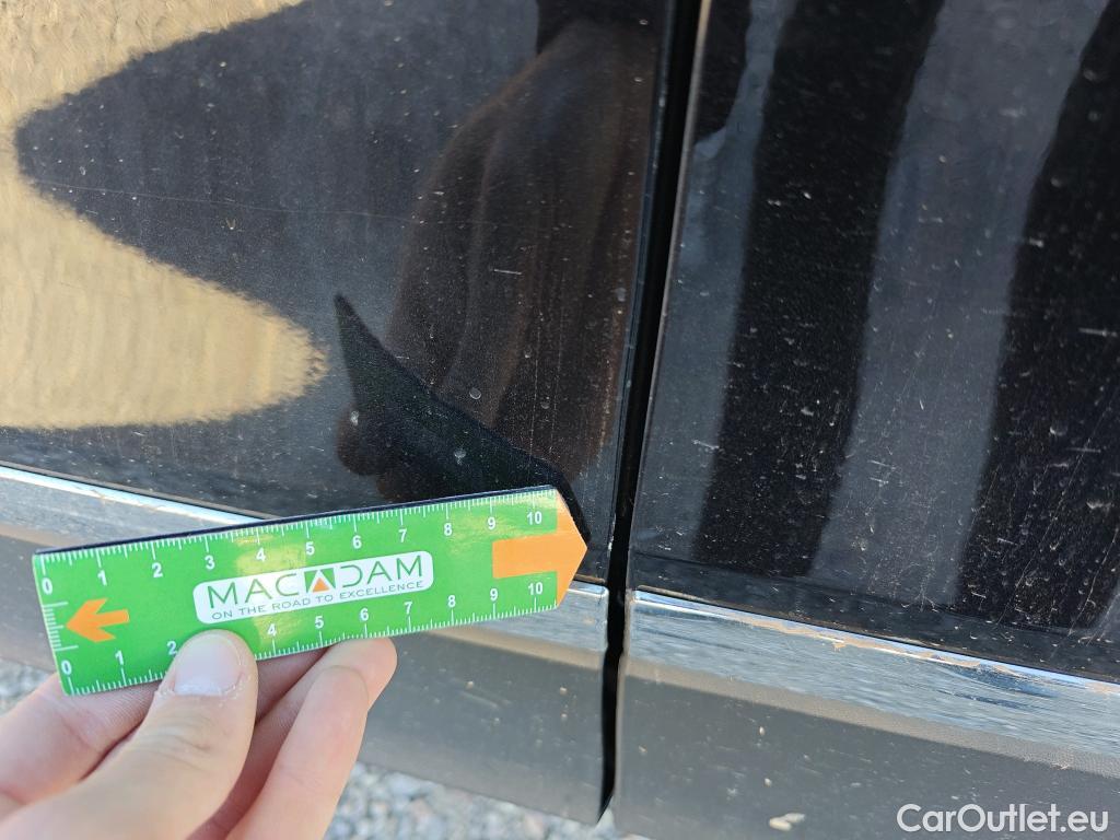  Volkswagen  Tiguan VOLKSWAGEN  / 2020 / 5P / todoterreno Life 2.0 TDI 110kW (150CV) DSG (AC2) #10