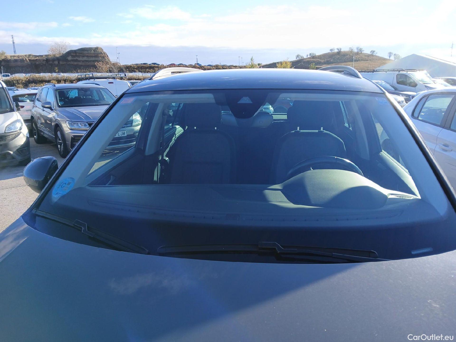  Volkswagen  Tiguan VOLKSWAGEN  / 2020 / 5P / todoterreno Life 2.0 TDI 110kW (150CV) DSG #39