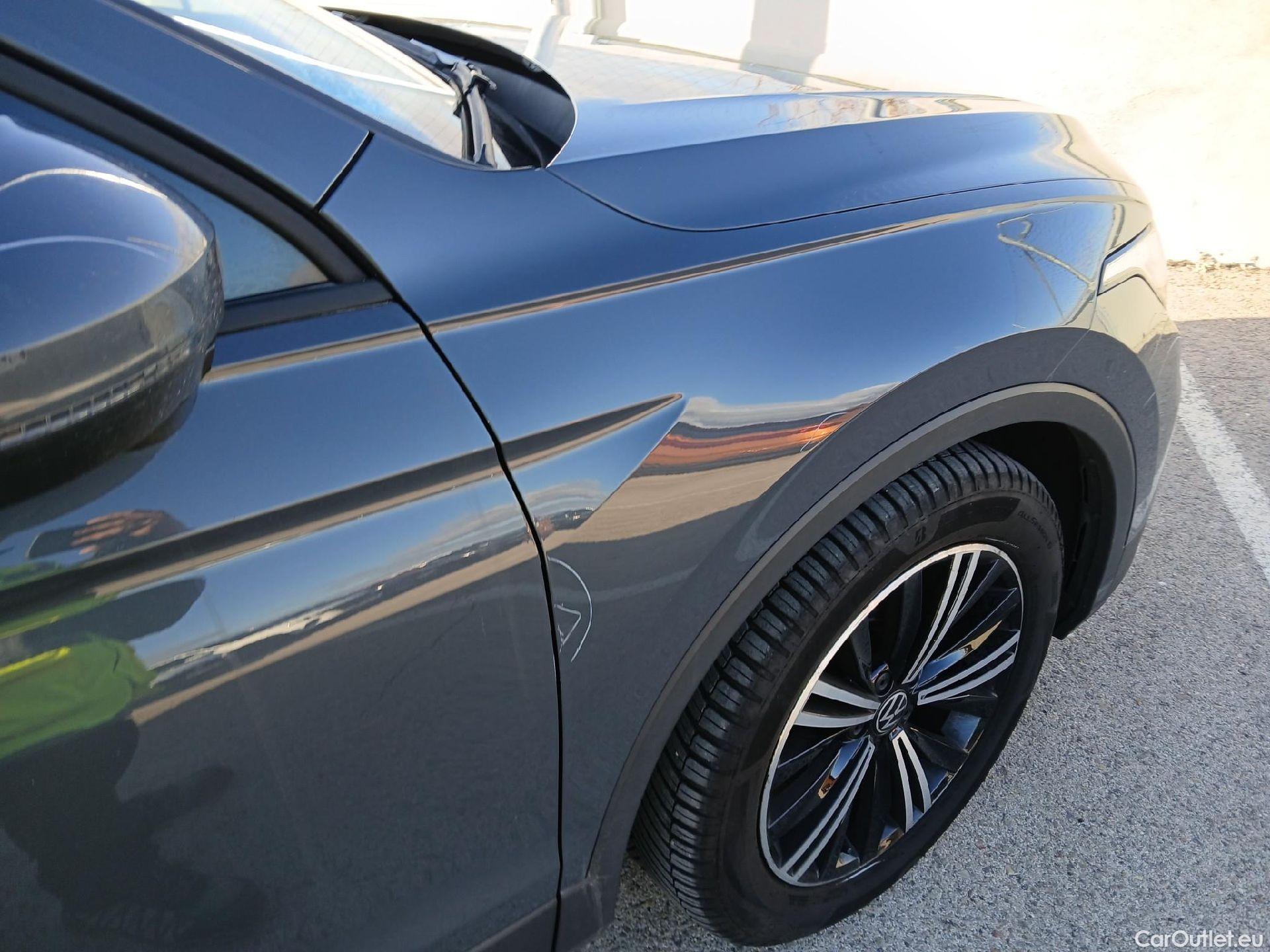  Volkswagen  Tiguan VOLKSWAGEN  / 2020 / 5P / todoterreno Life 2.0 TDI 110kW (150CV) DSG #36