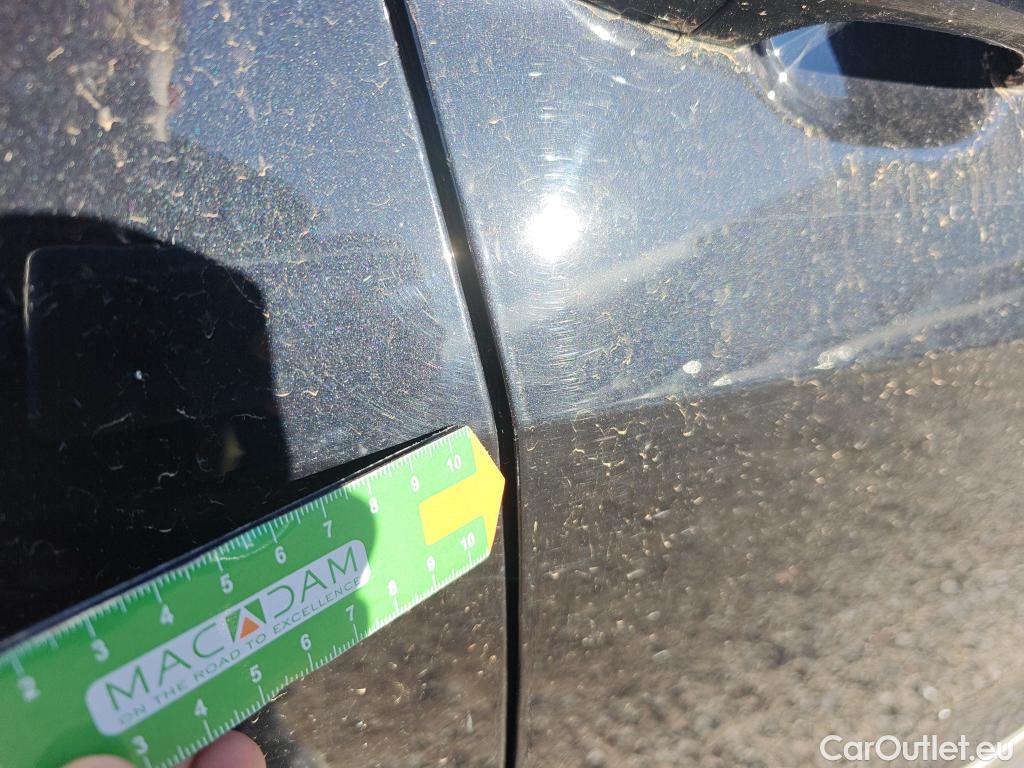  Volkswagen  Tiguan VOLKSWAGEN  / 2020 / 5P / todoterreno Life 2.0 TDI 110kW (150CV) DSG (AC2) #12