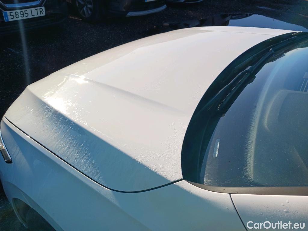  Volkswagen  Golf  VOLKSWAGEN / 2020 / 5P / berlina con portón Life 1.0 eTSI 81kW (110CV) DSG #3