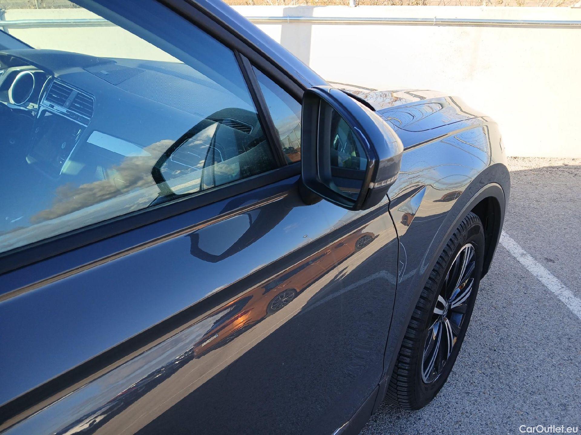  Volkswagen  Tiguan VOLKSWAGEN  / 2020 / 5P / todoterreno Life 2.0 TDI 110kW (150CV) DSG #33