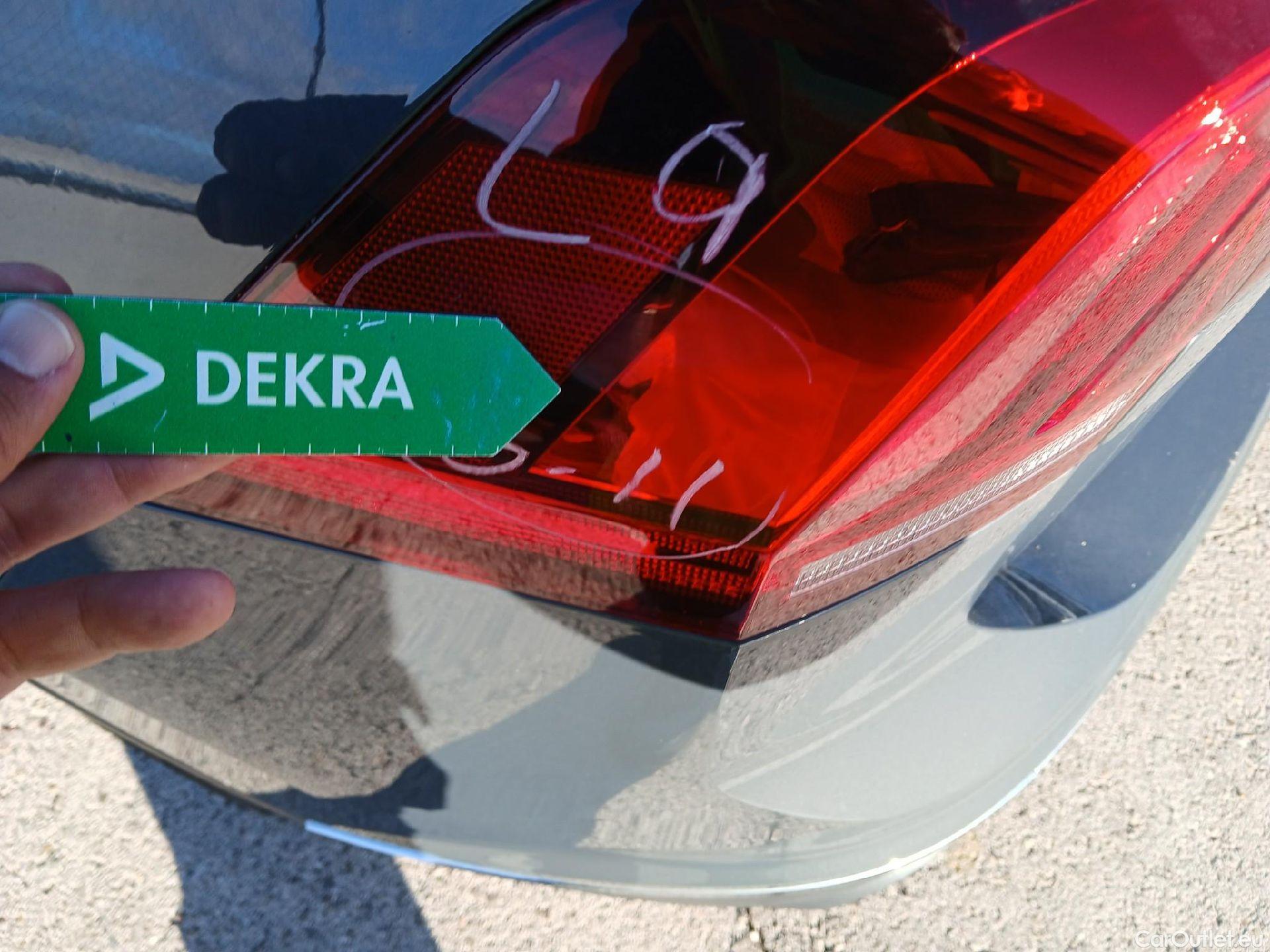  Volkswagen  Tiguan VOLKSWAGEN  / 2020 / 5P / todoterreno Life 2.0 TDI 110kW (150CV) DSG #19