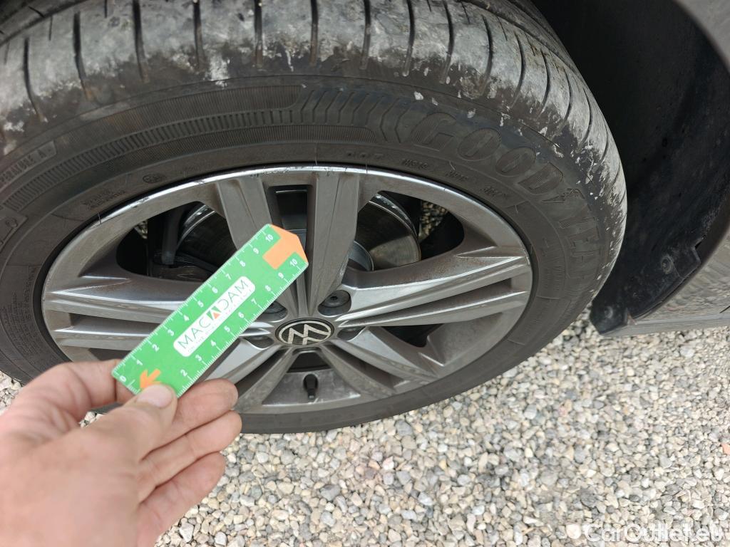  Volkswagen  Polo VOLKSWAGEN  / 2017 / 5P / berlina con portón United 1.0 TSI 70kW (95CV) DSG(SP) #4