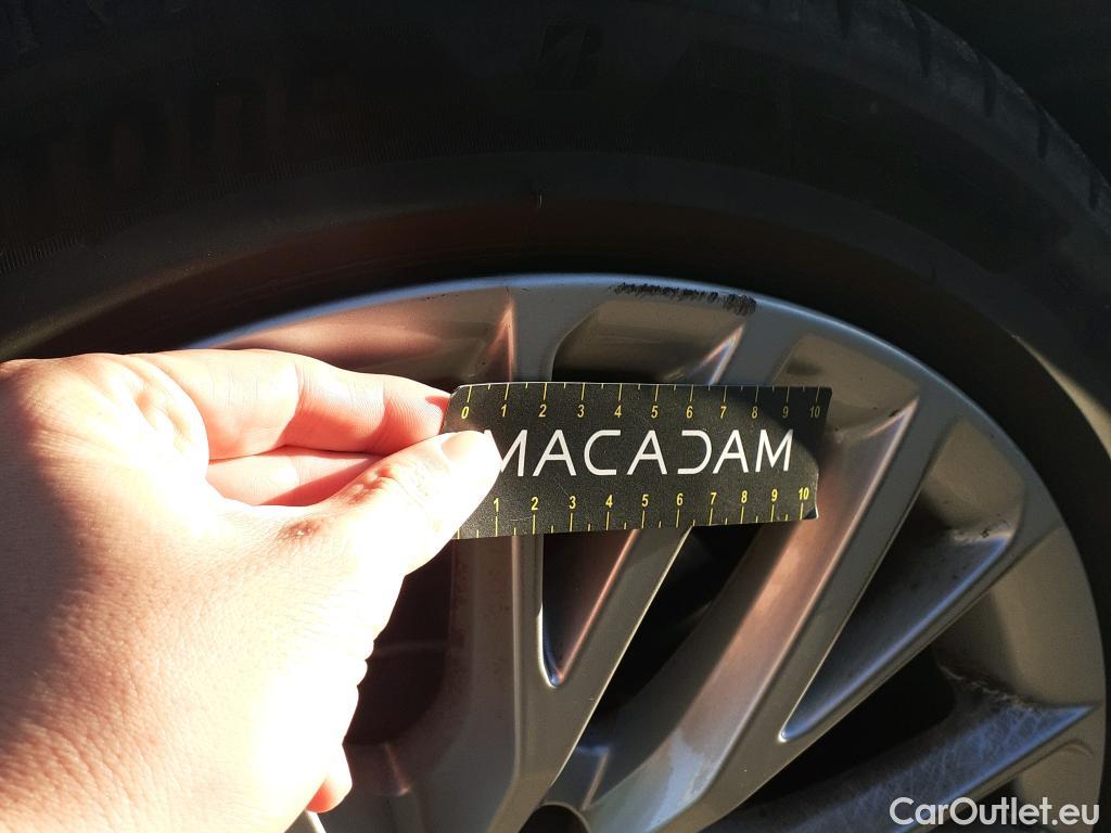  Land Rover  Discovery SEAT Nuevo León / 2020 / 5P / berlina con portón 1.4 e-Hybrid DSG-6 S&S Xcellence Go L (AC) #8