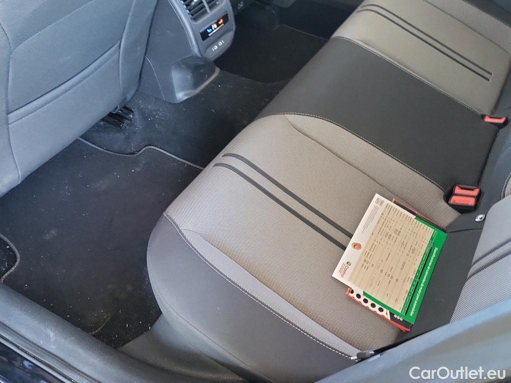  Land Rover  Discovery SEAT Nuevo León / 2020 / 5P / berlina con portón 2.0 TDI 85kW S&S Style Go(SP) #18