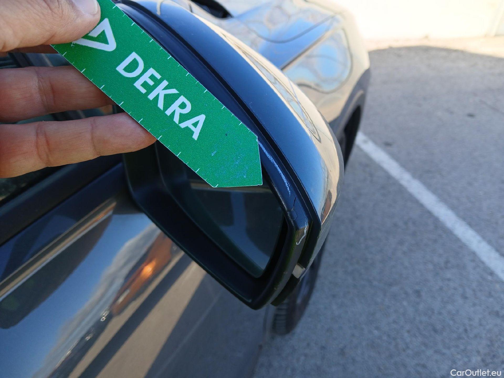  Volkswagen  Tiguan VOLKSWAGEN  / 2020 / 5P / todoterreno Life 2.0 TDI 110kW (150CV) DSG #34