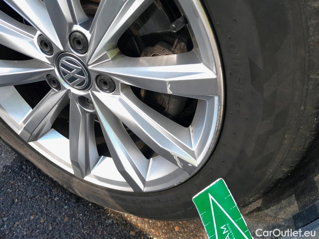  Volkswagen  Passat VOLKSWAGEN  / 2014 / 5P / familiar Advance 2.0 TDI 110kW(150CV) DSG Variant #11