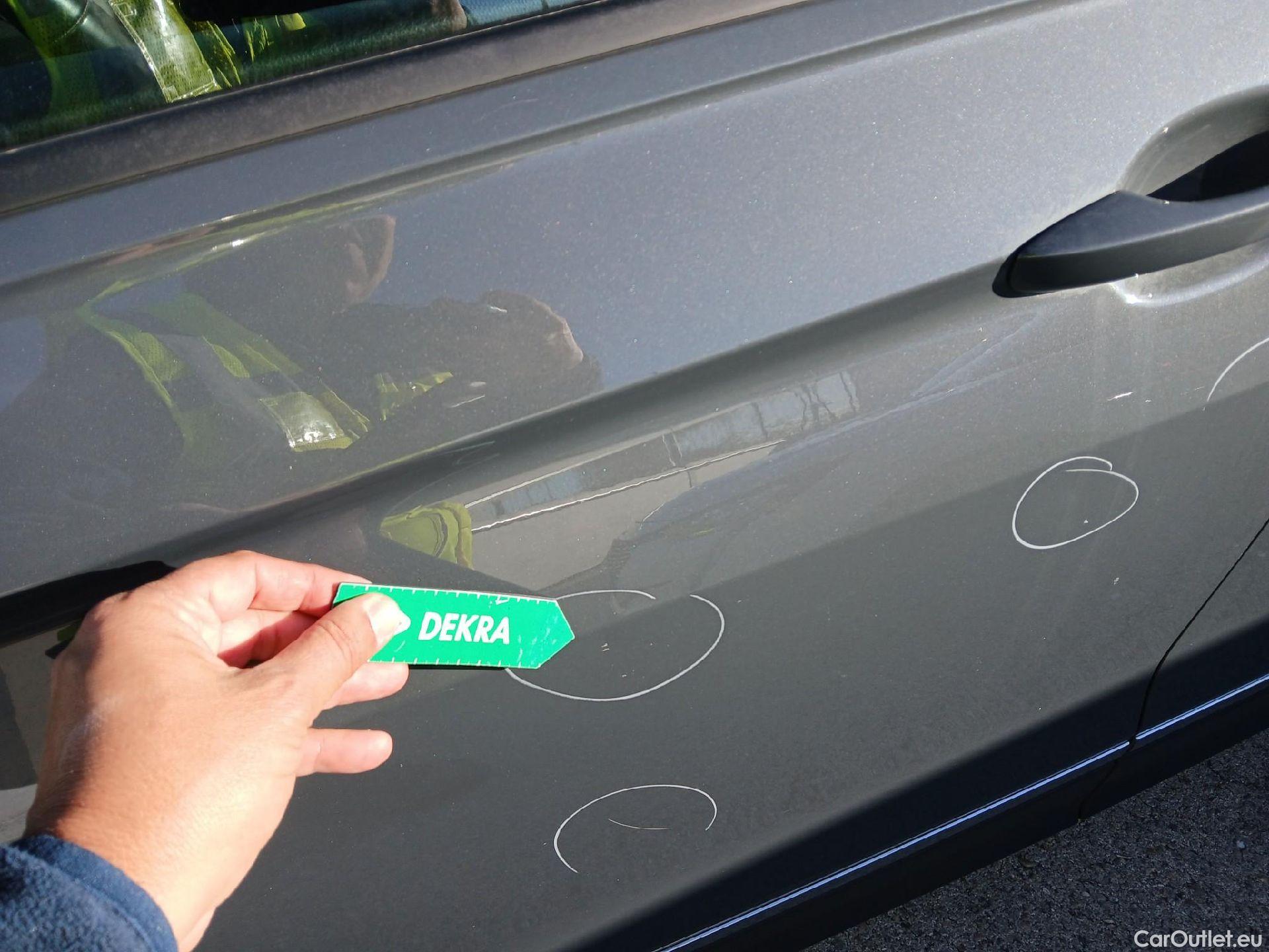  Volkswagen  Tiguan VOLKSWAGEN  / 2020 / 5P / todoterreno Life 2.0 TDI 110kW (150CV) DSG #15