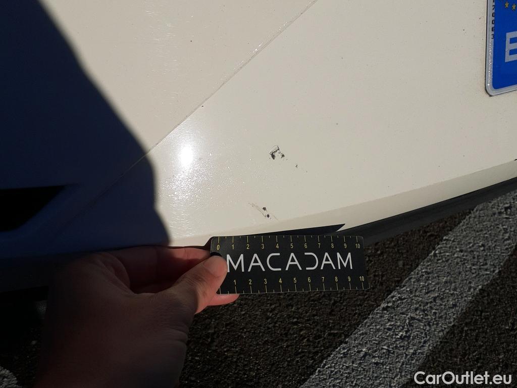  Land Rover  Discovery SEAT Nuevo León / 2020 / 5P / berlina con portón 1.4 e-Hybrid DSG-6 S&S Xcellence Go L (AC) #19