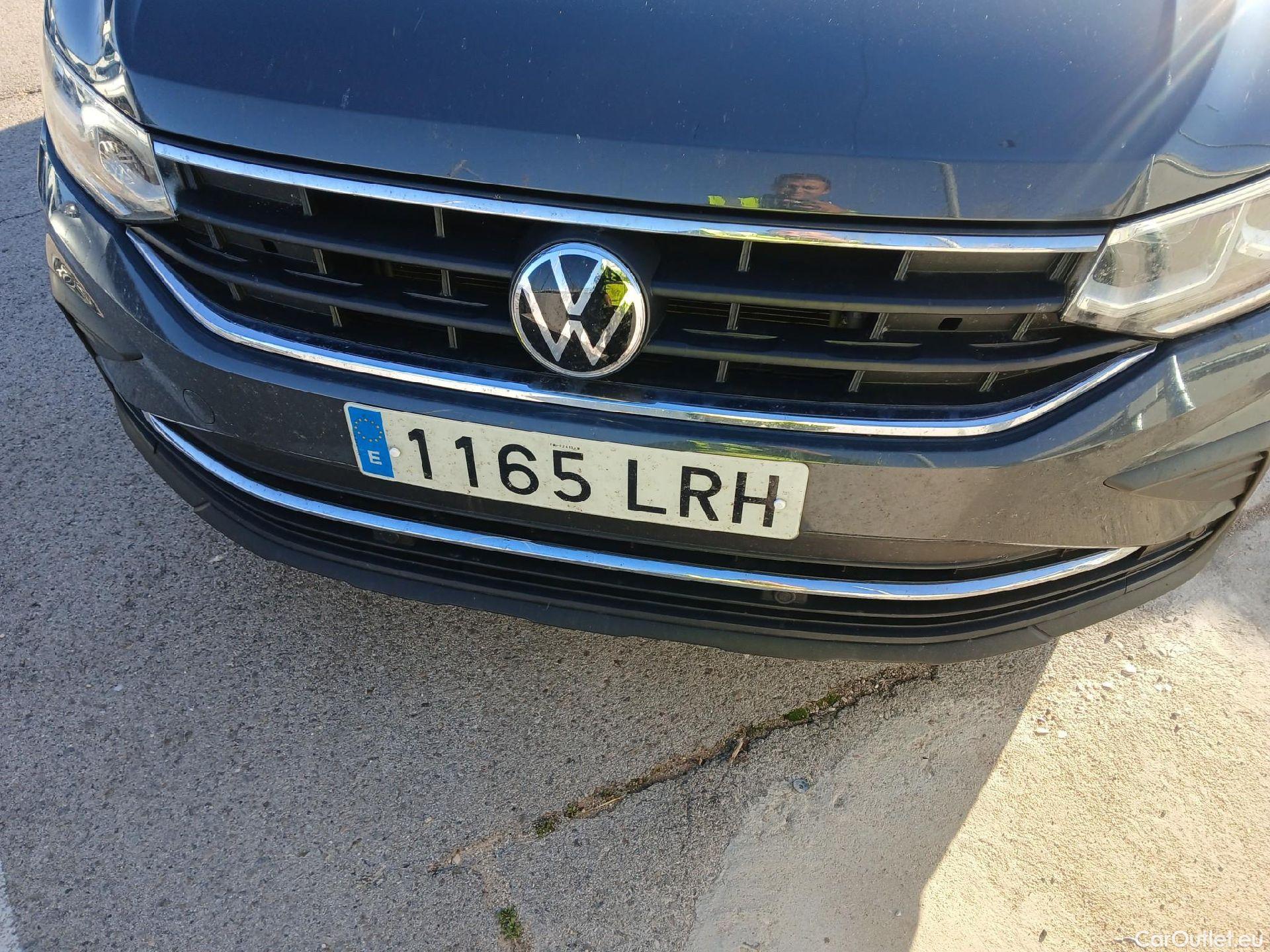  Volkswagen  Tiguan VOLKSWAGEN  / 2020 / 5P / todoterreno Life 2.0 TDI 110kW (150CV) DSG #8