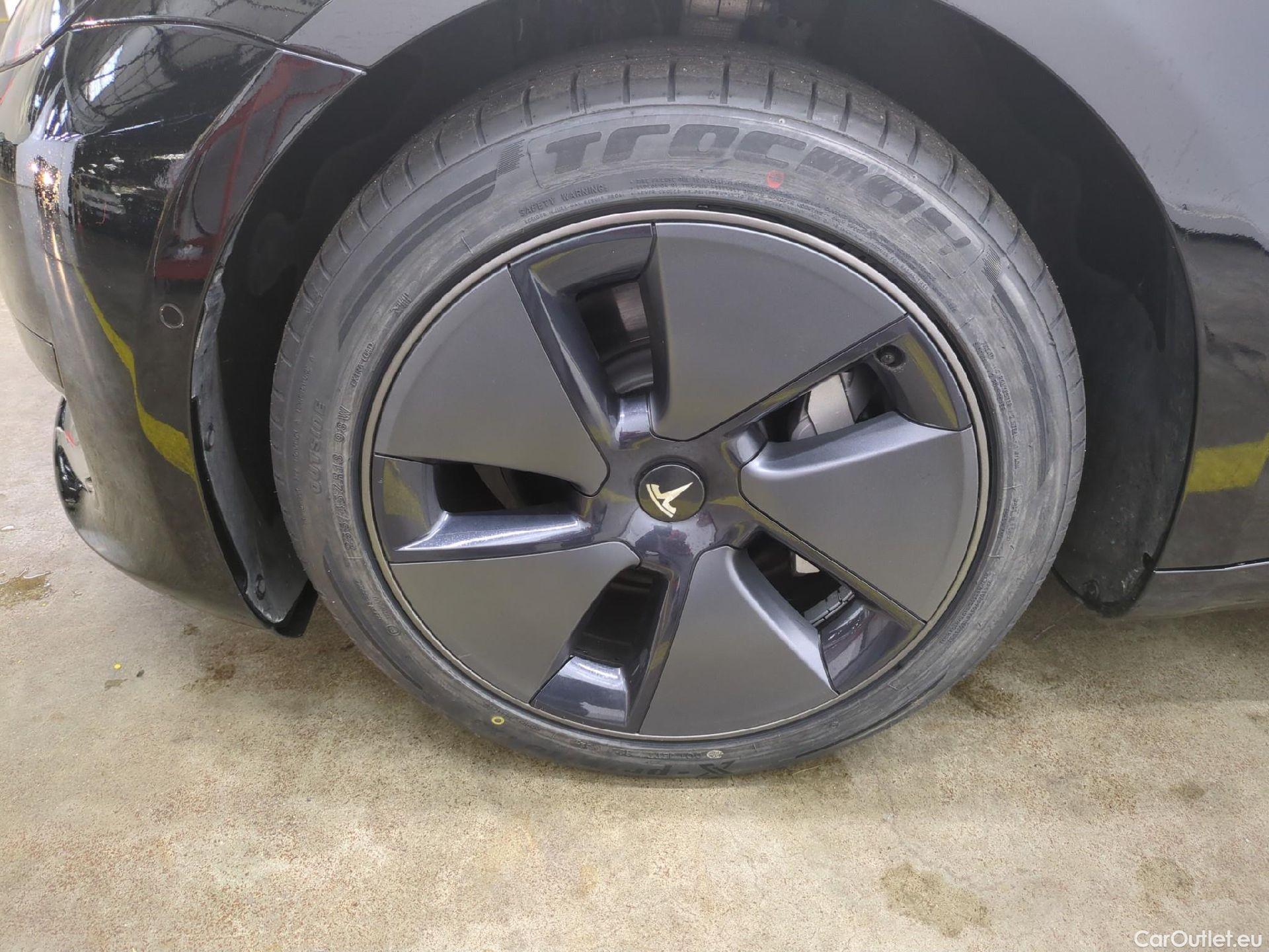  Tesla  Model 3 TESLA  / 2018 / 4P / Berline Autonomie Standard Plus RWD #1