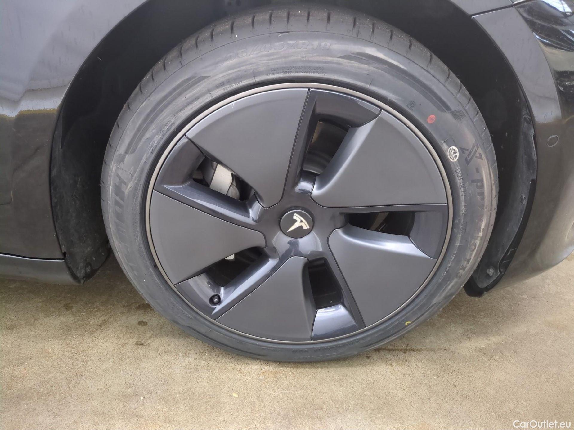  Tesla  Model 3 TESLA  / 2018 / 4P / Berline Autonomie Standard Plus RWD #4