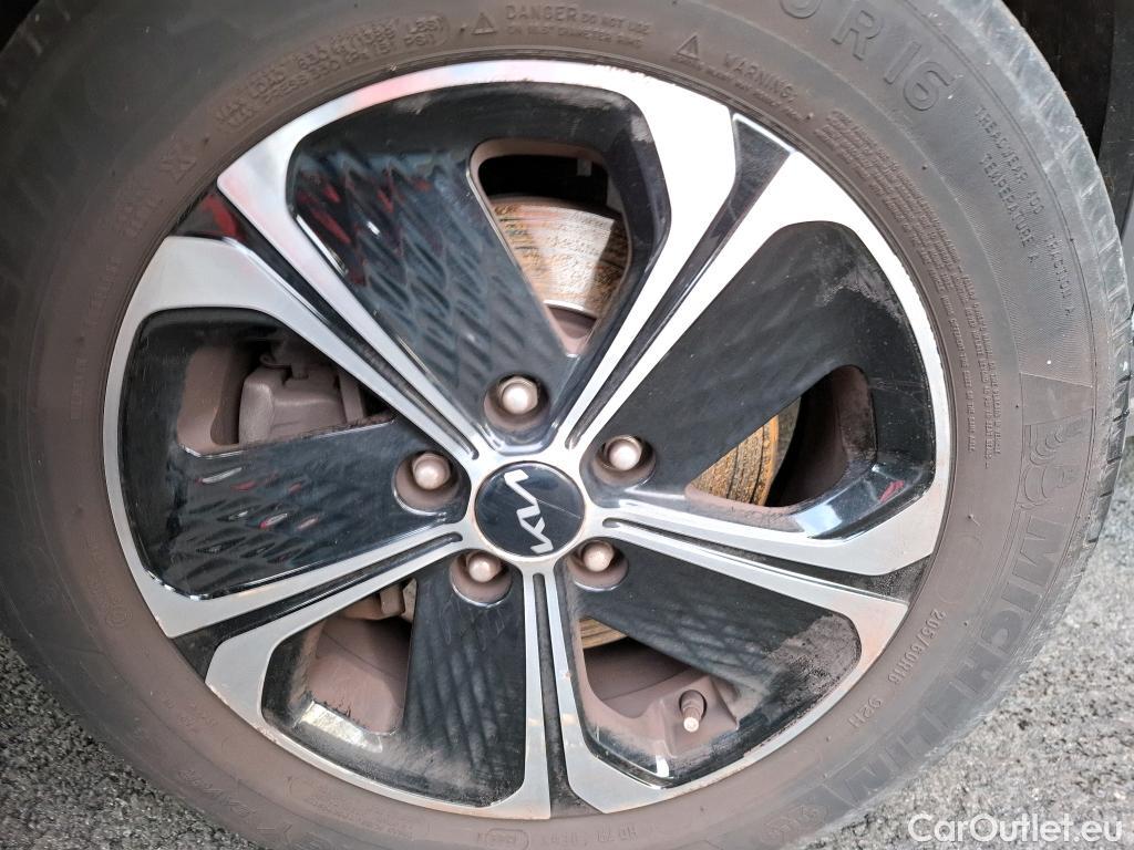  KIA  XCeed KIA  / 2019 / 5P / Crossover 1.6 GDI ISG ISG PHEV ACTIVE BUS DCT6 #5