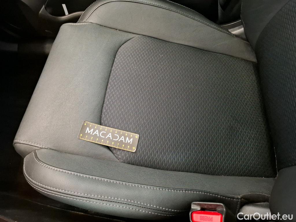  Nissan  Qashqai NISSAN  / 2017 / 5P / Crossover 1.3 DIG-T 140 Tekna #30