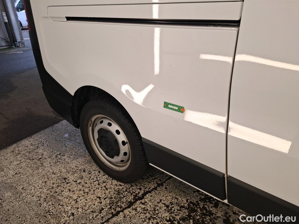  Renault  Trafic  III Fourgon L2H1 3T Grand Confort 2.0 dCi 130CV BVM6 E6d #13