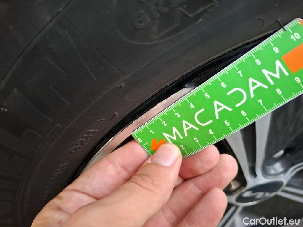  KIA  XCeed KIA  / 2019 / 5P / Crossover 1.6 GDI ISG ISG PHEV ACTIVE BUS DCT6 #22