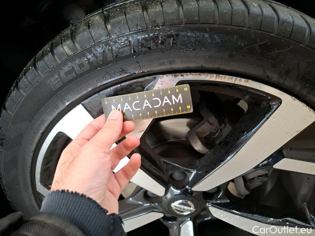  Nissan  Qashqai NISSAN  / 2017 / 5P / Crossover 1.3 DIG-T 140 Tekna #23