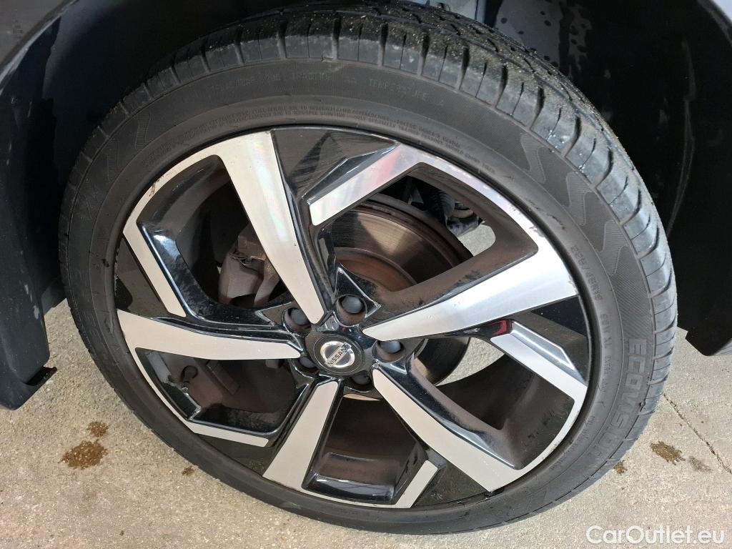  Nissan  Qashqai NISSAN  / 2017 / 5P / Crossover 1.3 DIG-T 140 Tekna #18