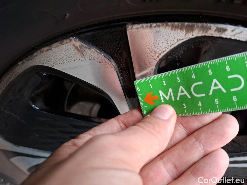  KIA  XCeed KIA  / 2019 / 5P / Crossover 1.6 GDI ISG ISG PHEV ACTIVE BUS DCT6 #13