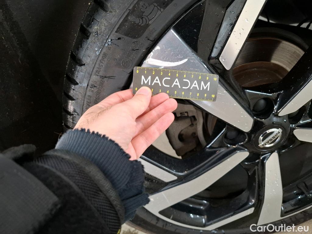  Nissan  Qashqai NISSAN  / 2017 / 5P / Crossover 1.3 DIG-T 140 Tekna #35