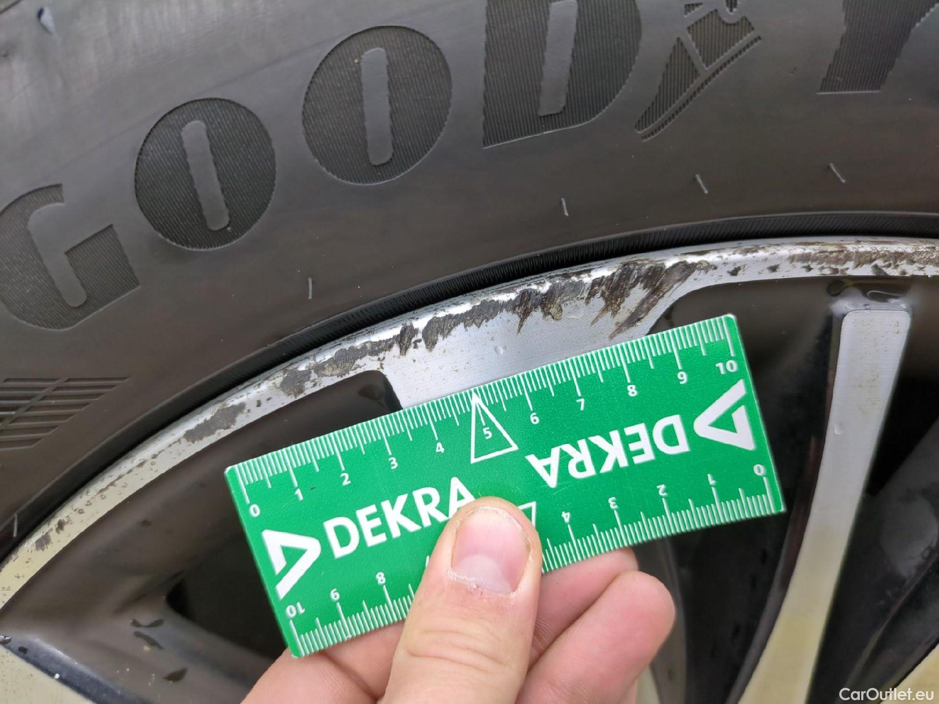  Renault  Espace  V Initiale Paris 2.0 dCi 200CV BVA6 E6dT #12