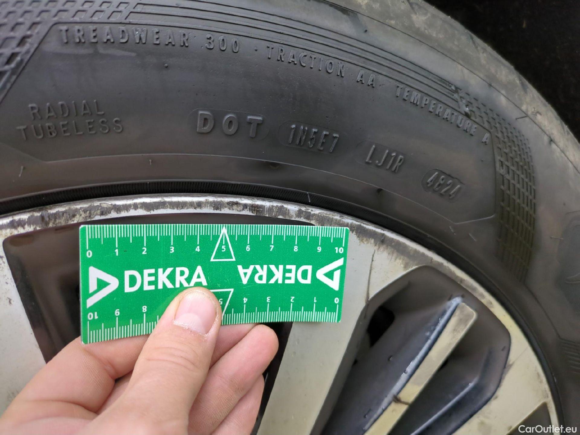  Renault  Espace  V Initiale Paris 2.0 dCi 200CV BVA6 E6dT #11