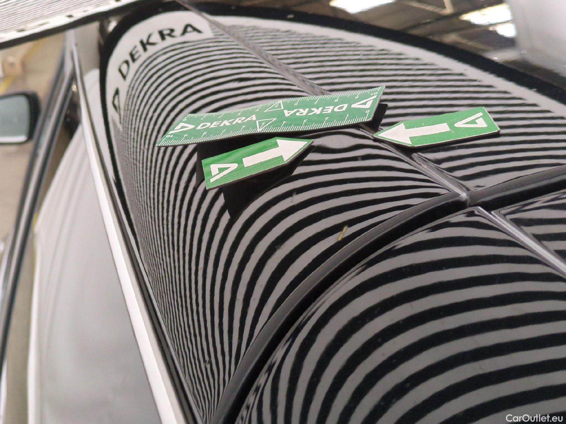  Renault  Espace  V Initiale Paris 2.0 dCi 200CV BVA6 E6dT #45