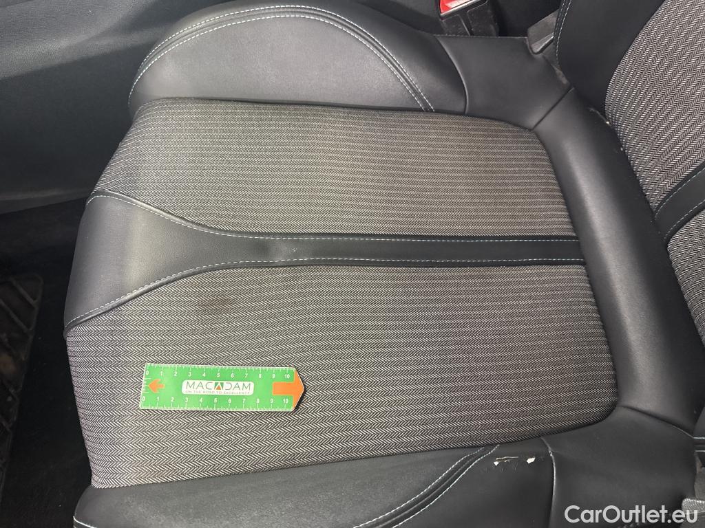  Peugeot  5008  Allure Pack 1.5 HDi 130CV BVA8 7 Sieges E6d #14