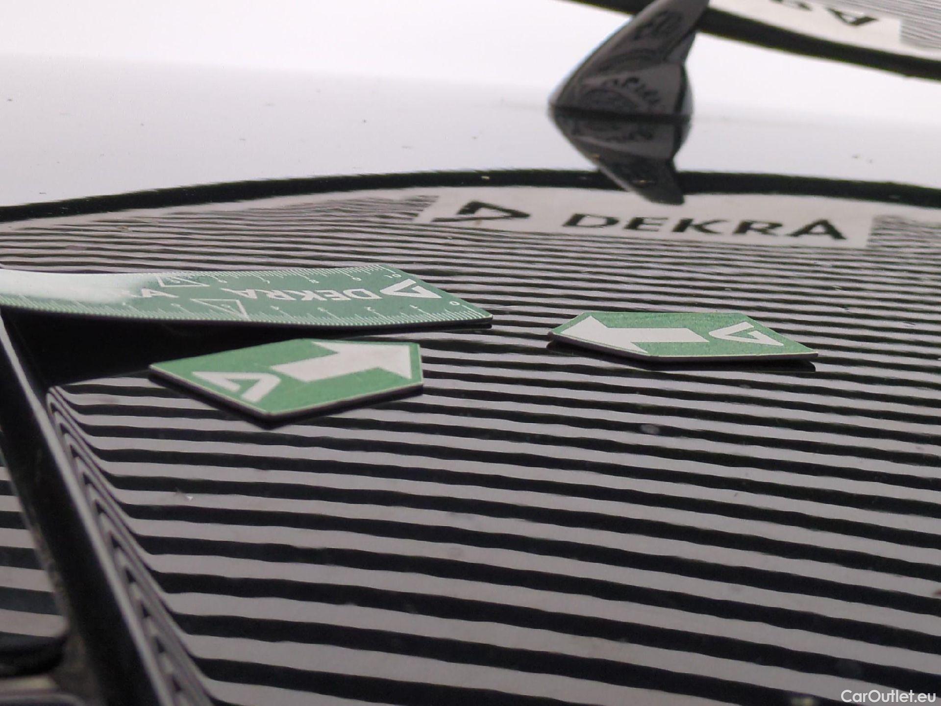  Renault  Espace  V Initiale Paris 2.0 dCi 200CV BVA6 E6dT #42