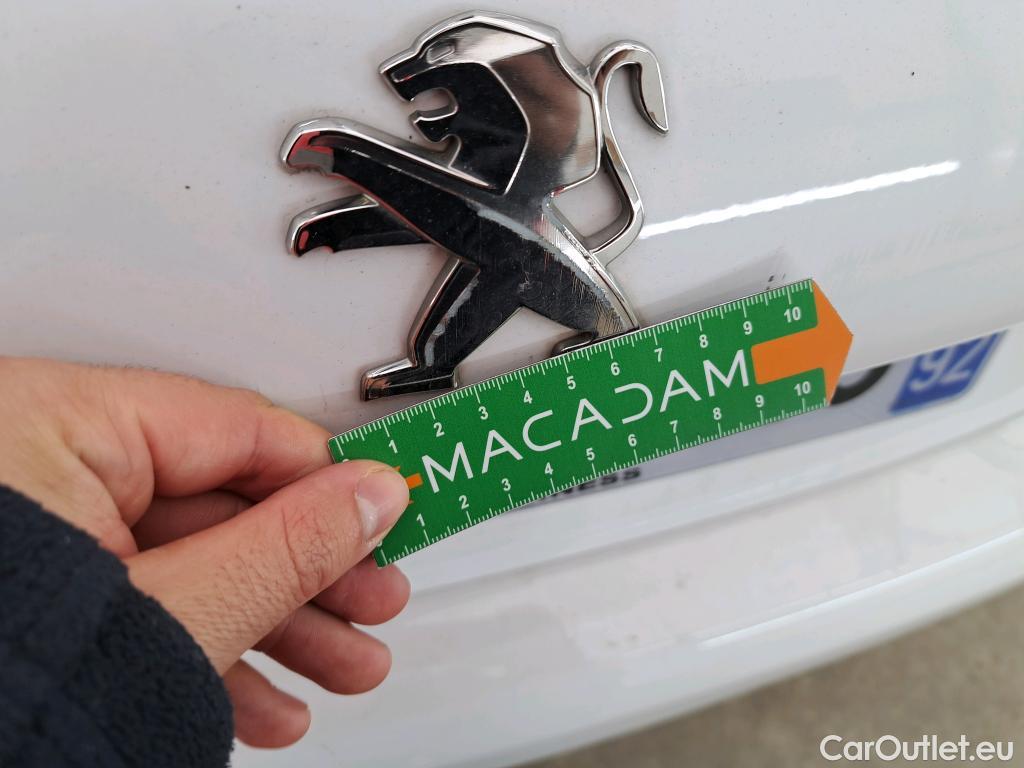  Peugeot  208  Affaire Premium Pack 1.5 HDi 100CV BVM5 E6dT #17