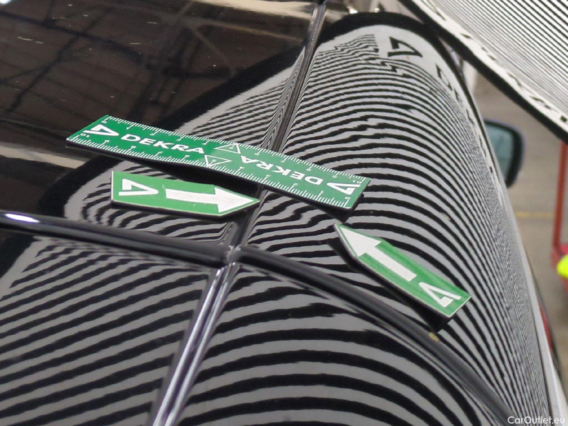  Renault  Espace  V Initiale Paris 2.0 dCi 200CV BVA6 E6dT #51