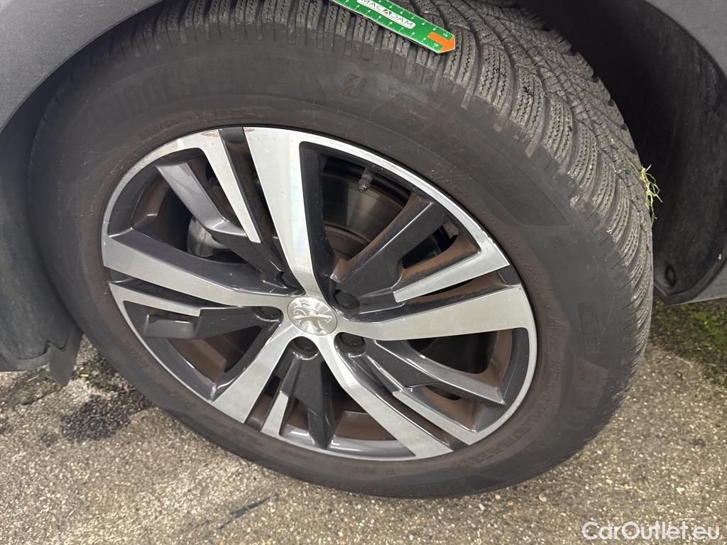  Peugeot  5008  Allure Pack 1.5 HDi 130CV BVA8 7 Sieges E6d #19
