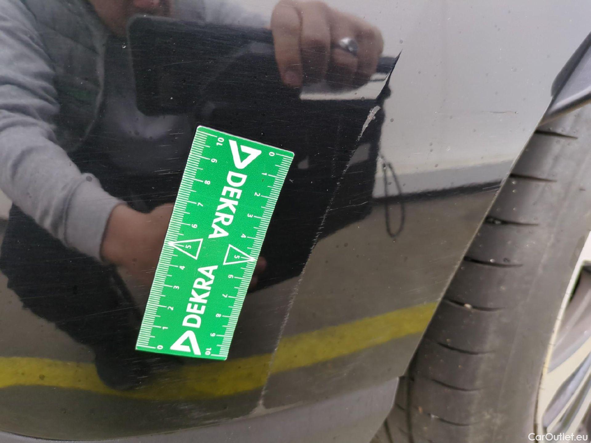  Renault  Espace  V Initiale Paris 2.0 dCi 200CV BVA6 E6dT #68