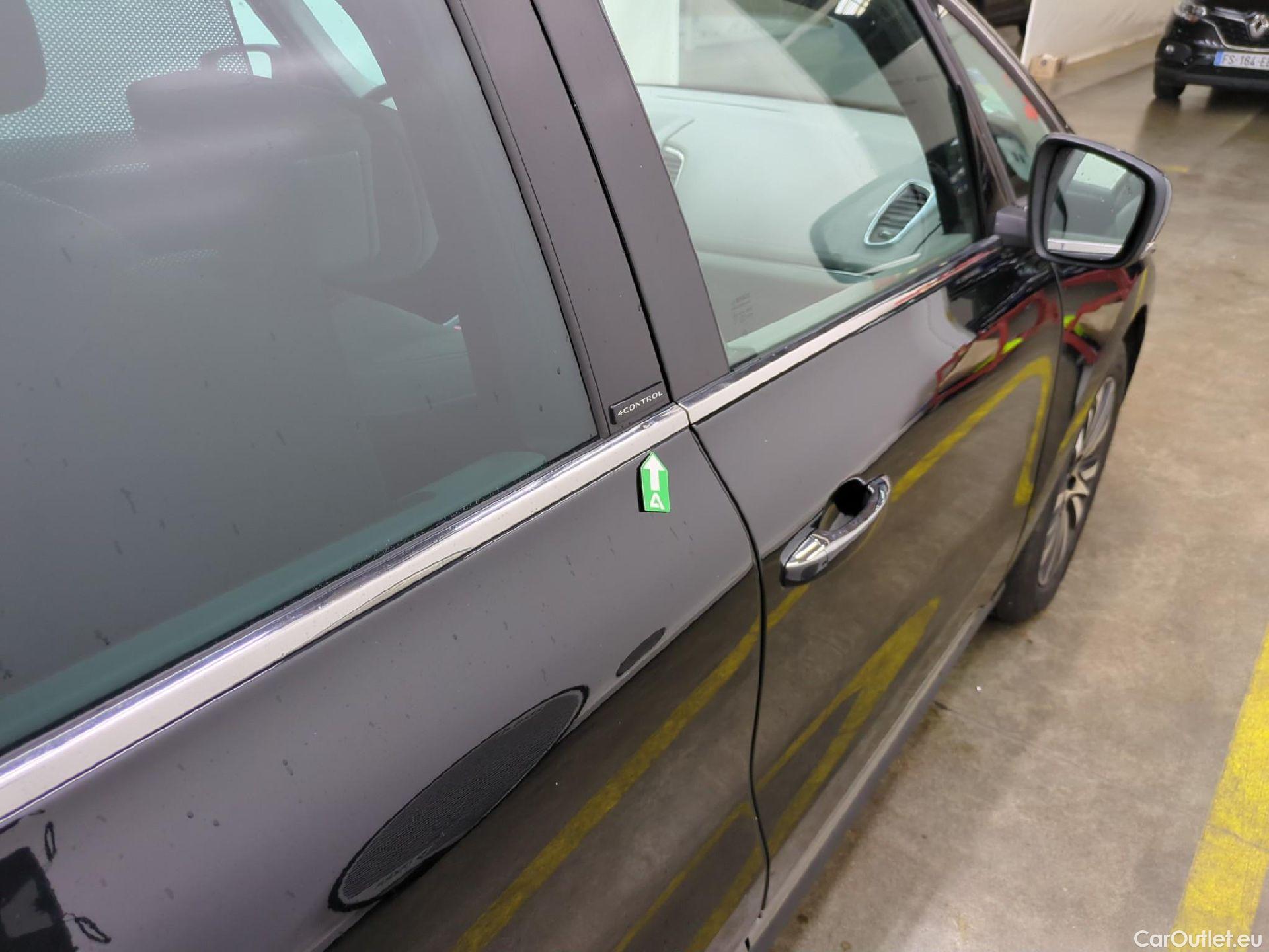  Renault  Espace  V Initiale Paris 2.0 dCi 200CV BVA6 E6dT #16