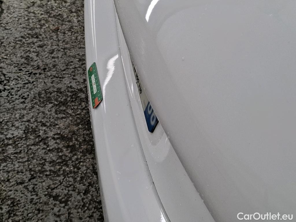  Peugeot  208  Active 1.6 HDi 75CV BVM5 E6 #2