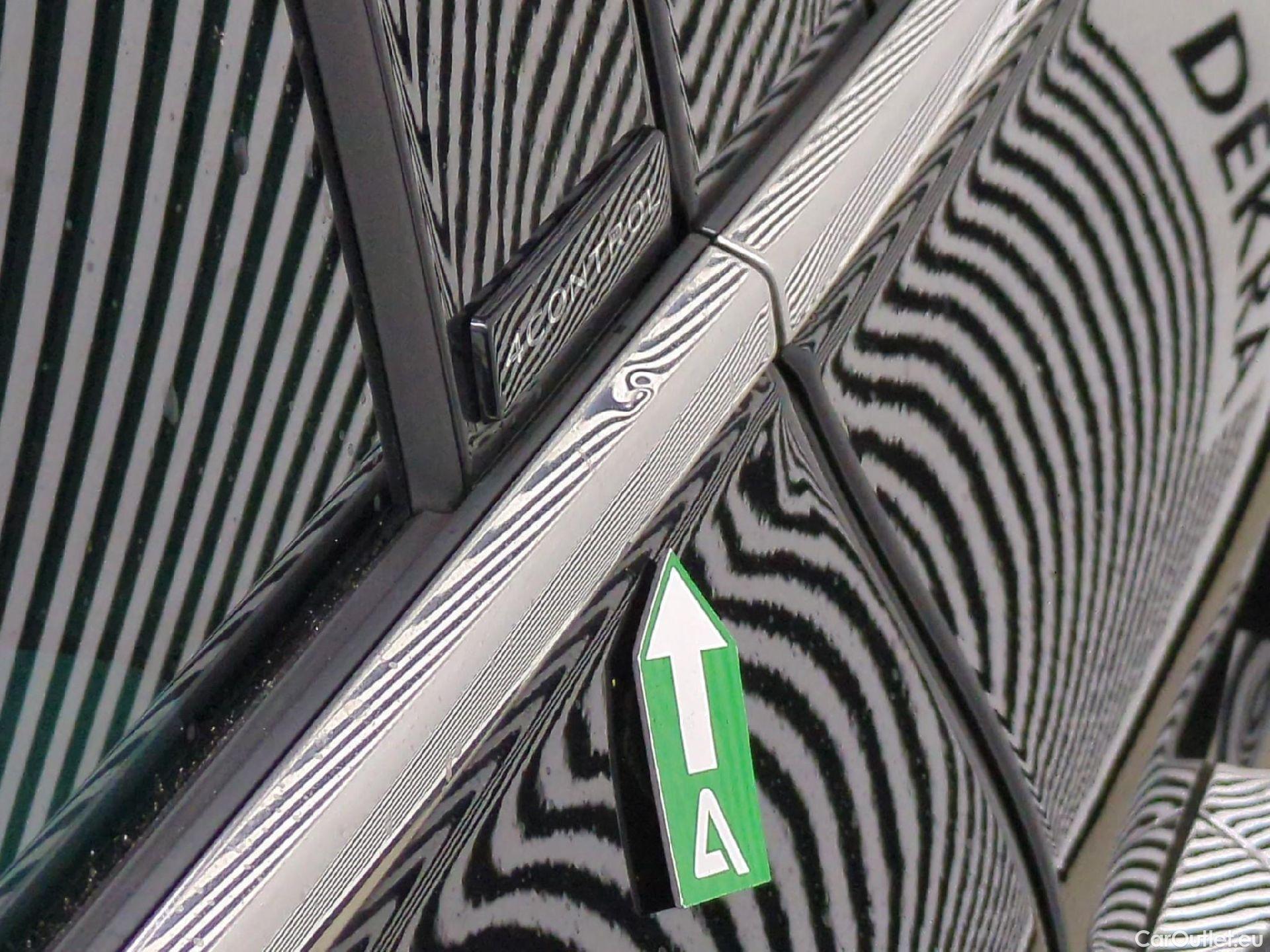  Renault  Espace  V Initiale Paris 2.0 dCi 200CV BVA6 E6dT #17