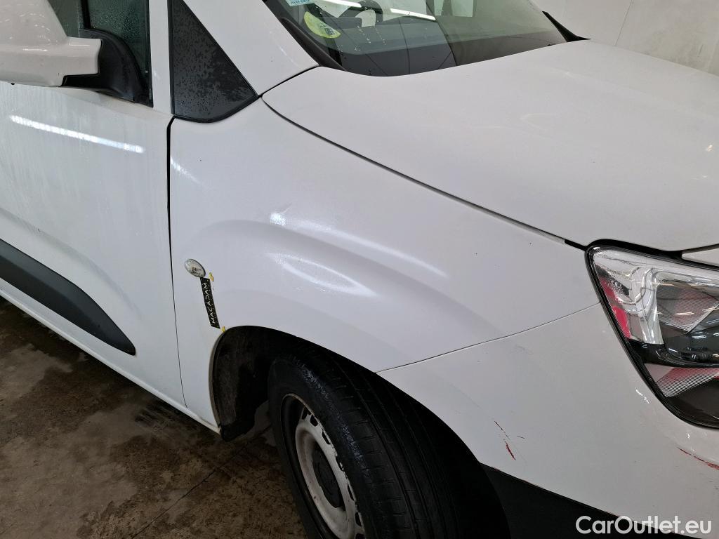  Opel  Combo OPEL  / 2018 / 4P / Fourgonnette 1.5 diesel 100chL1H1/stand CARGO PACK C #9