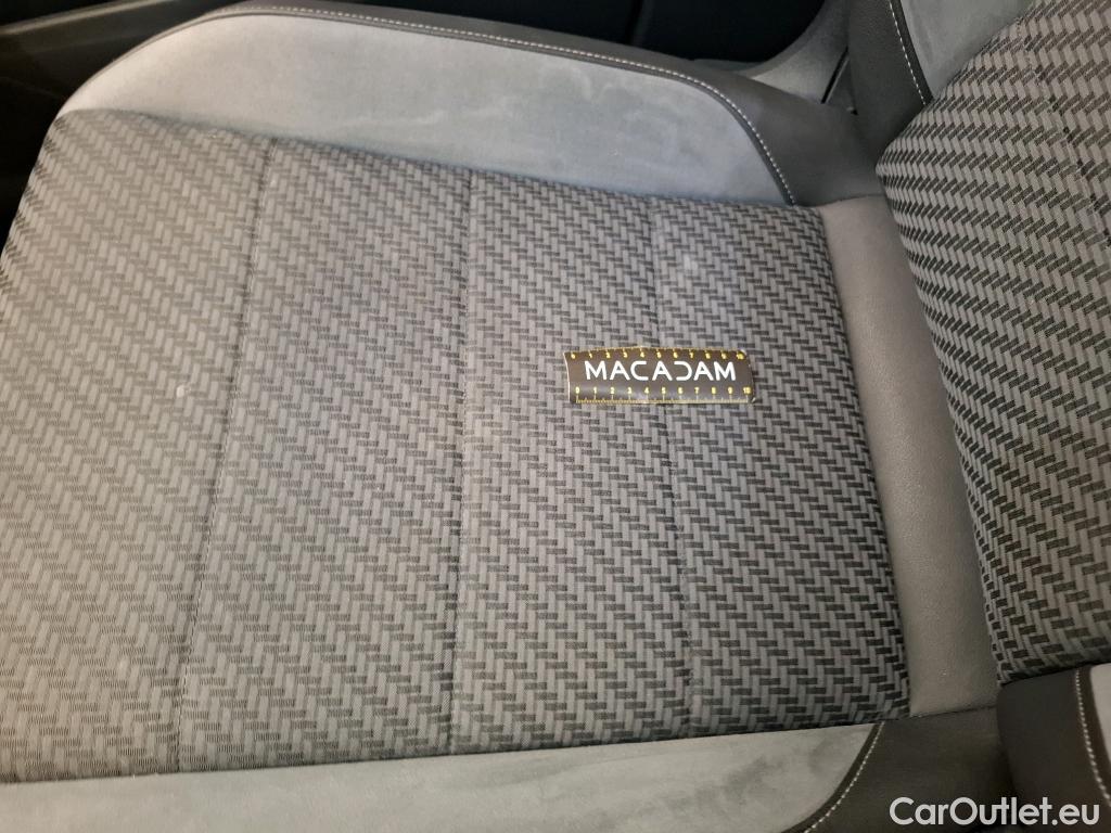  Volkswagen  T-ROC VOLKSWAGEN  / 2017 / 5P / SUV 1.5 TSI 150 EVO R-LINE DSG7 #31