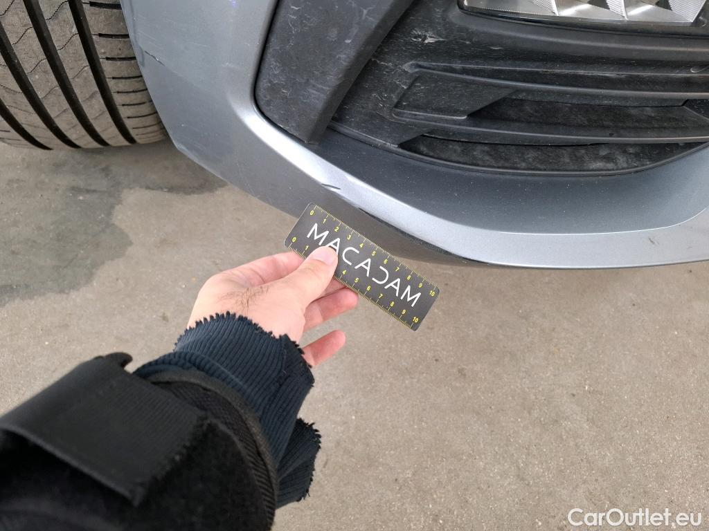  Bmw  Serie 1 BMW Série 1 / 2019 / 5P / Berline 116i DKG7 Business Design #17