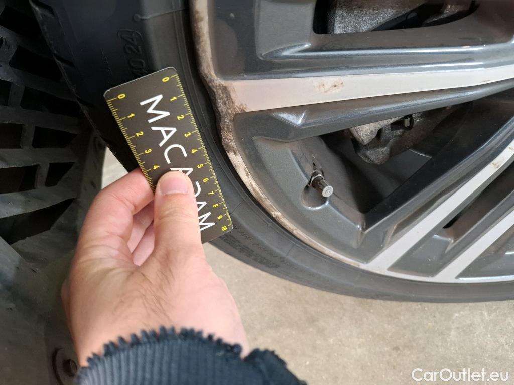  Bmw  Serie 1 BMW Série 1 / 2019 / 5P / Berline 116i DKG7 Business Design #3