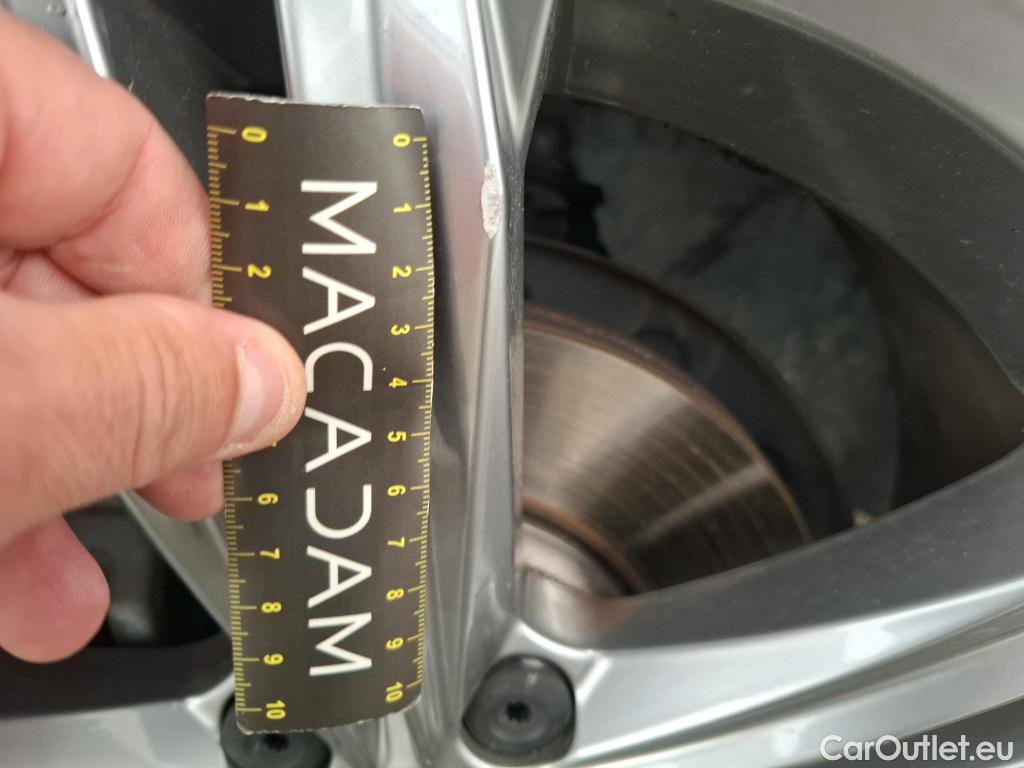  Volkswagen  T-ROC VOLKSWAGEN  / 2017 / 5P / SUV 1.5 TSI 150 EVO R-LINE DSG7 #5