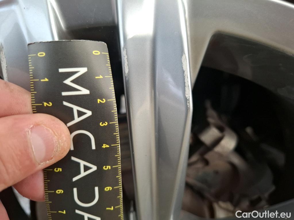  Volkswagen  T-ROC VOLKSWAGEN  / 2017 / 5P / SUV 1.5 TSI 150 EVO R-LINE DSG7 #13