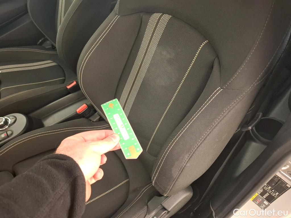  Mini  Mini   / 2021 / 3P / Berline Cooper SE Finition Essential 184 ch BVA #8